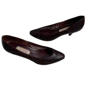 Connie VTG Women's Dark Brown Leather Perforated‎ Kitten Heel Pumps Size 8N chic